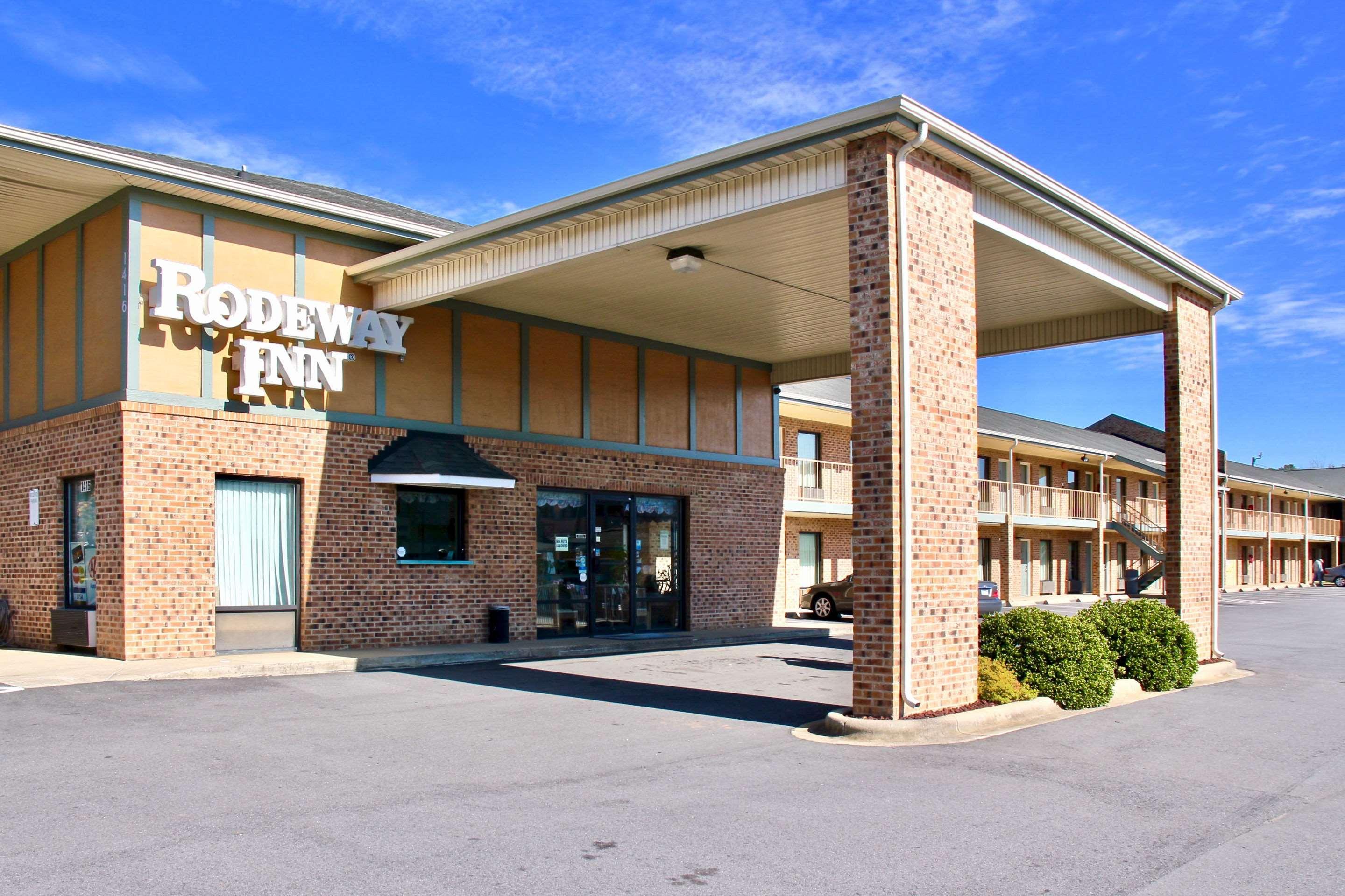 Rodeway Inn University Area Charlotte Buitenkant foto