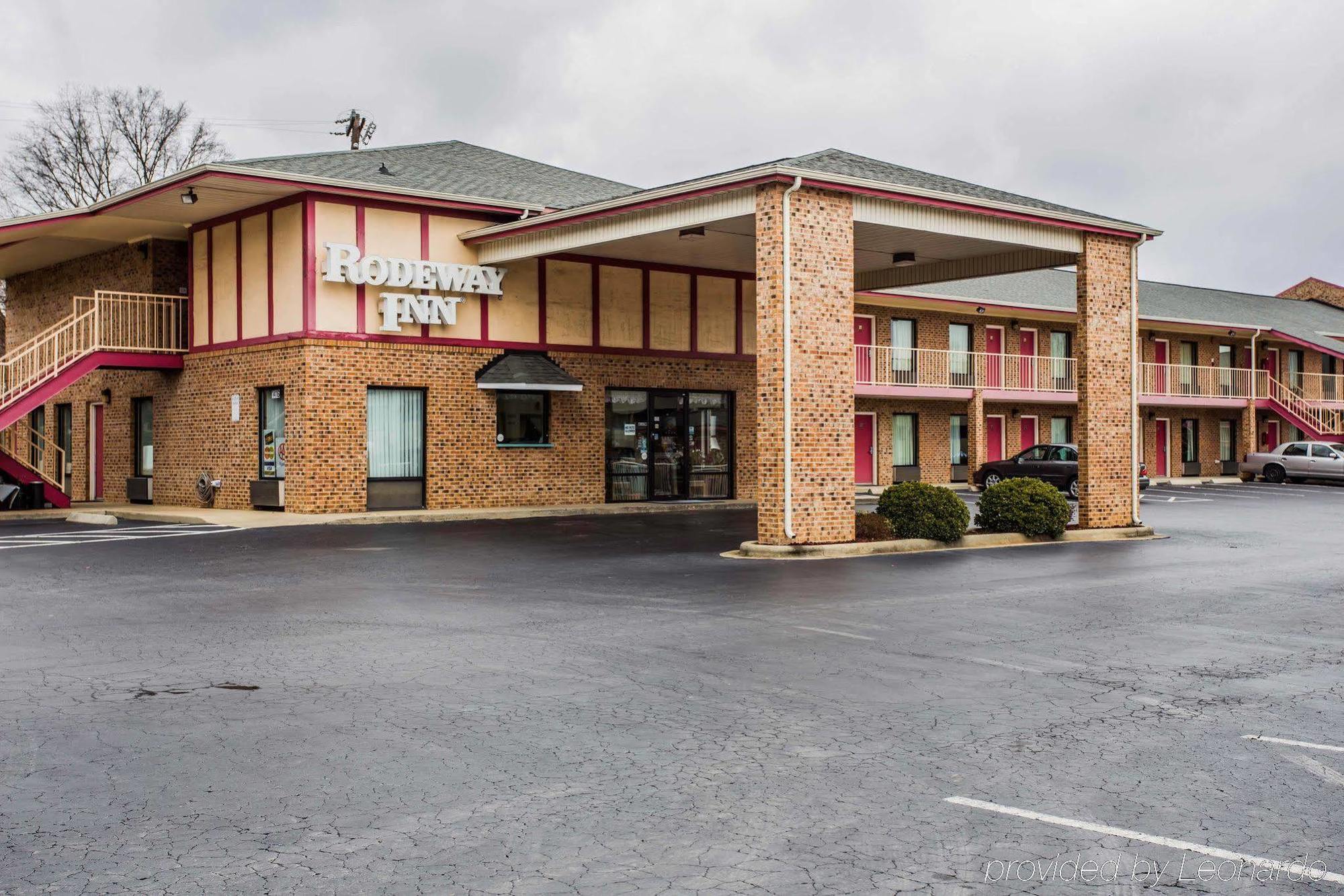 Rodeway Inn University Area Charlotte Buitenkant foto